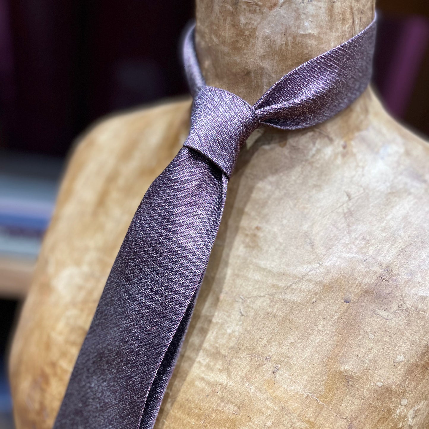 Ručně šitá hedvábná kravata - šedo-fialová JDobias-tailoring